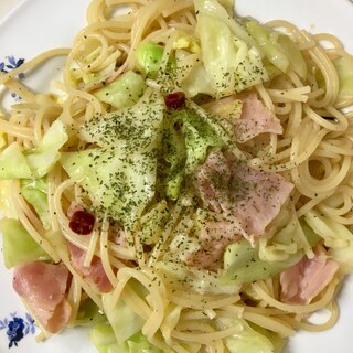 春キャベツとベーコンのペペロンチーノ風パスタ